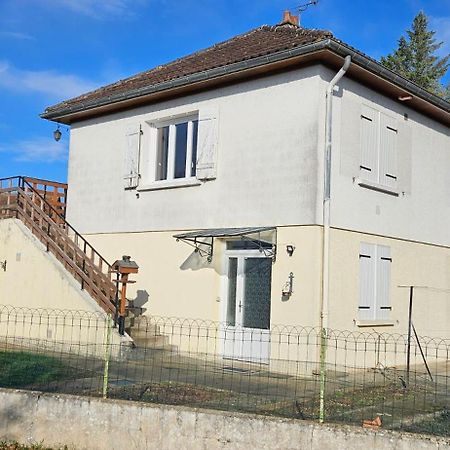 Coulanges-sur-Yonne Pavillon Avec Jardin Clos Au Bord De L'Yonne מראה חיצוני תמונה